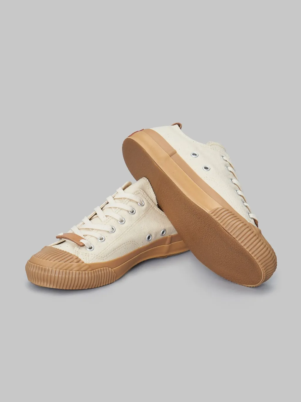 Pras Shellcap Sneakers Low Leather Pull Strap Kinari/Gum