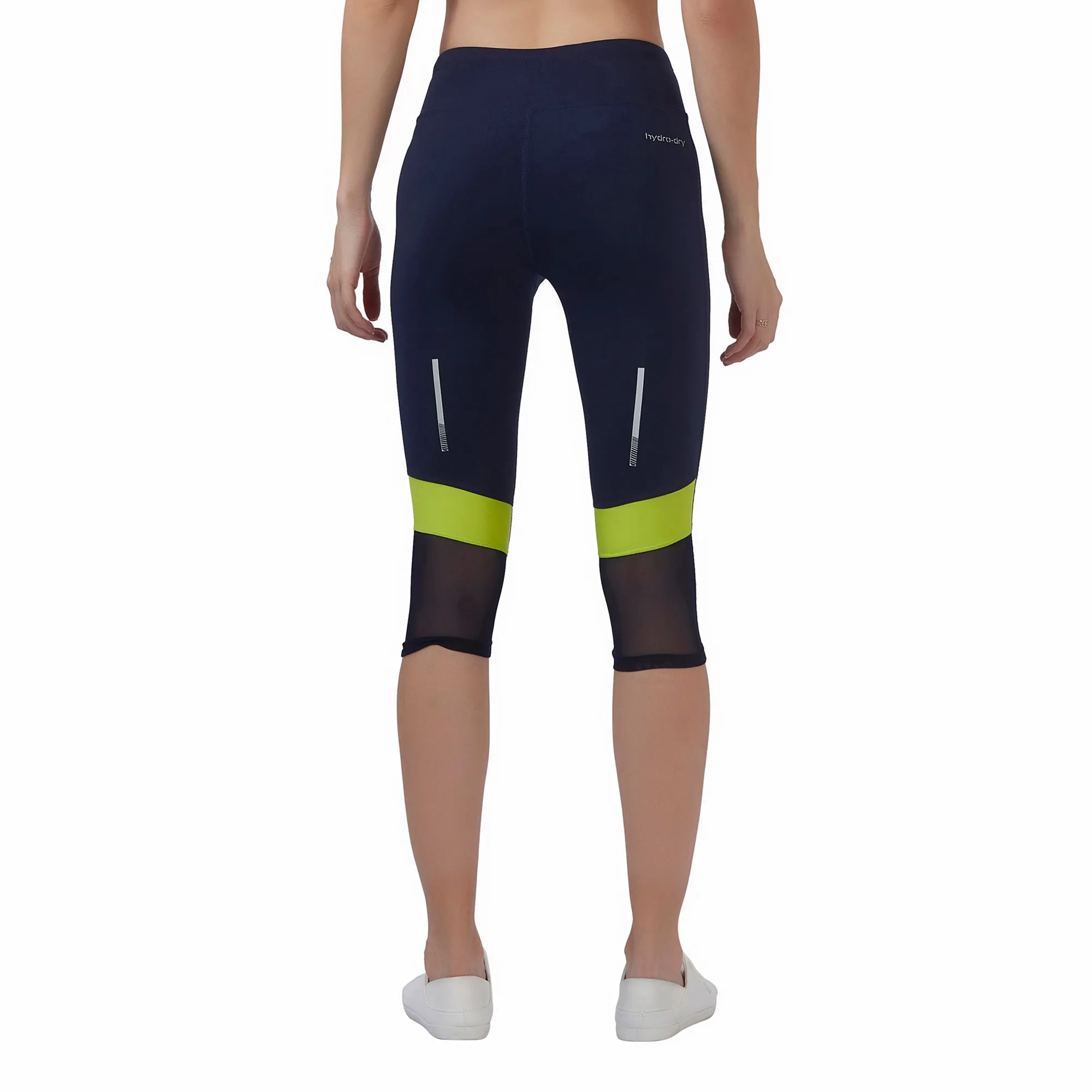 The Boost Women 3/4TH LEGGING (Mid Rise Waistband with hydro-dry Tech)